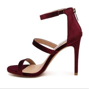 steve madden feelya velvet sandal